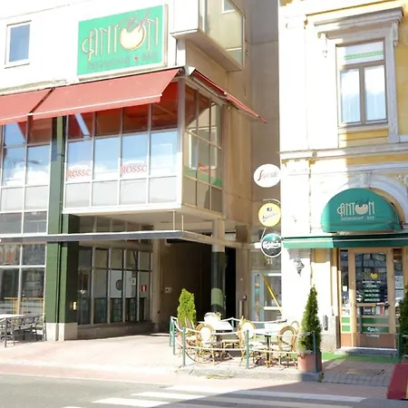 ホテル Torget ポリ