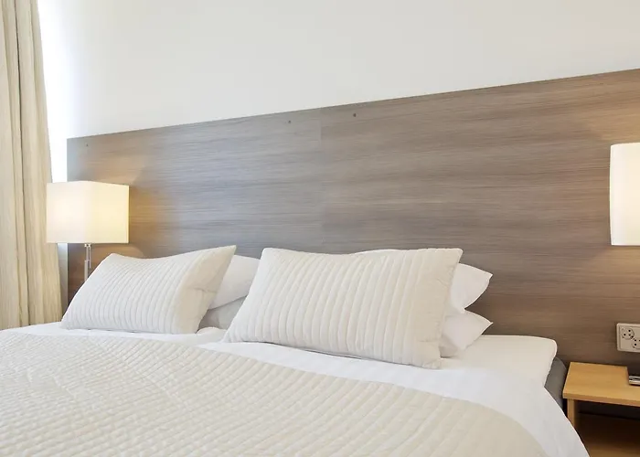 ホテル Torget ポリ